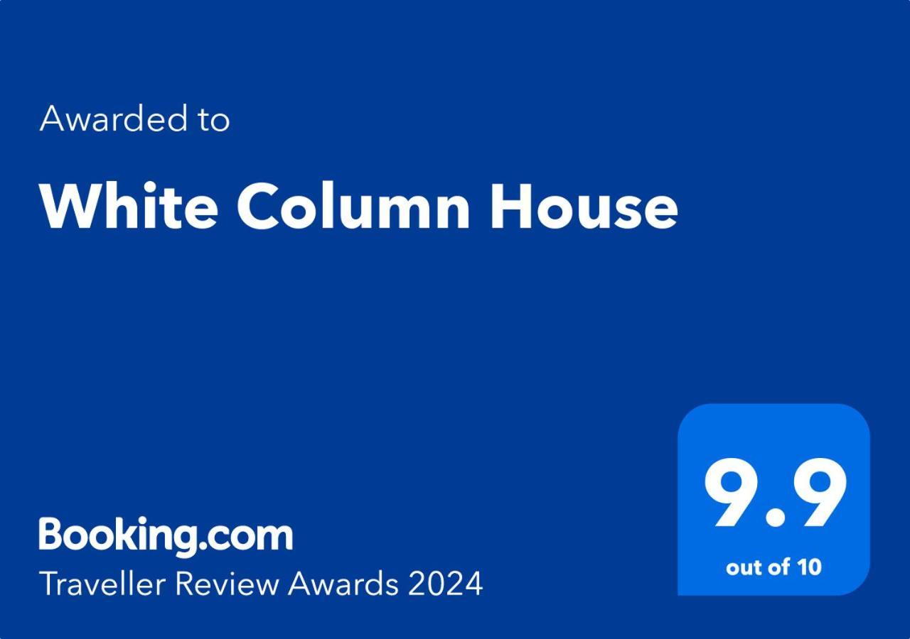 شقة White Column House Diosd المظهر الخارجي الصورة